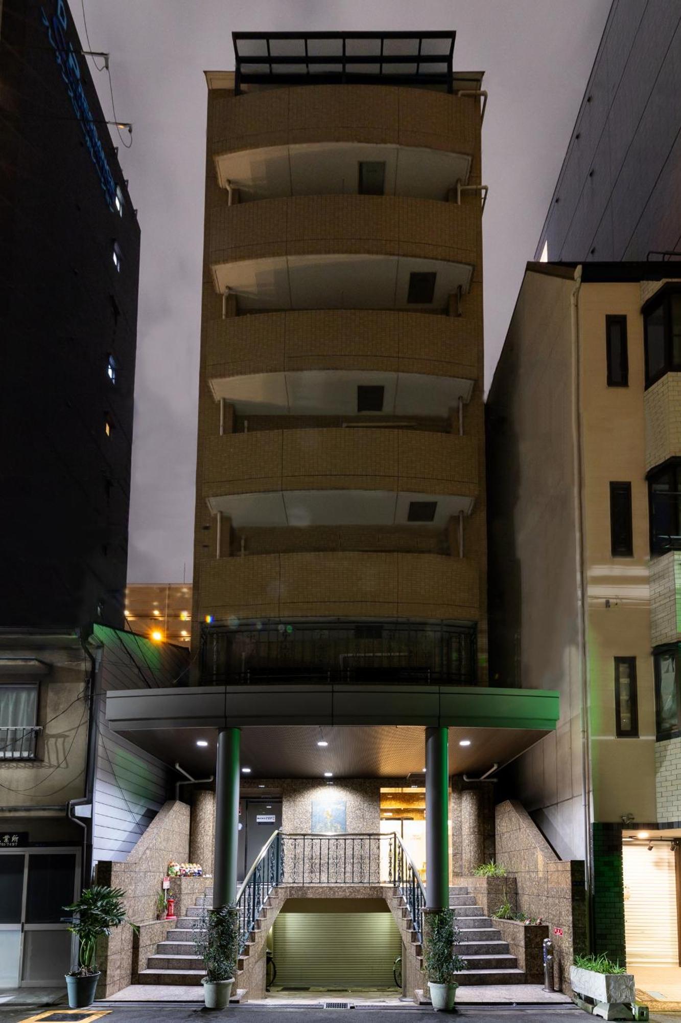 Sky Living * โอซาก้า